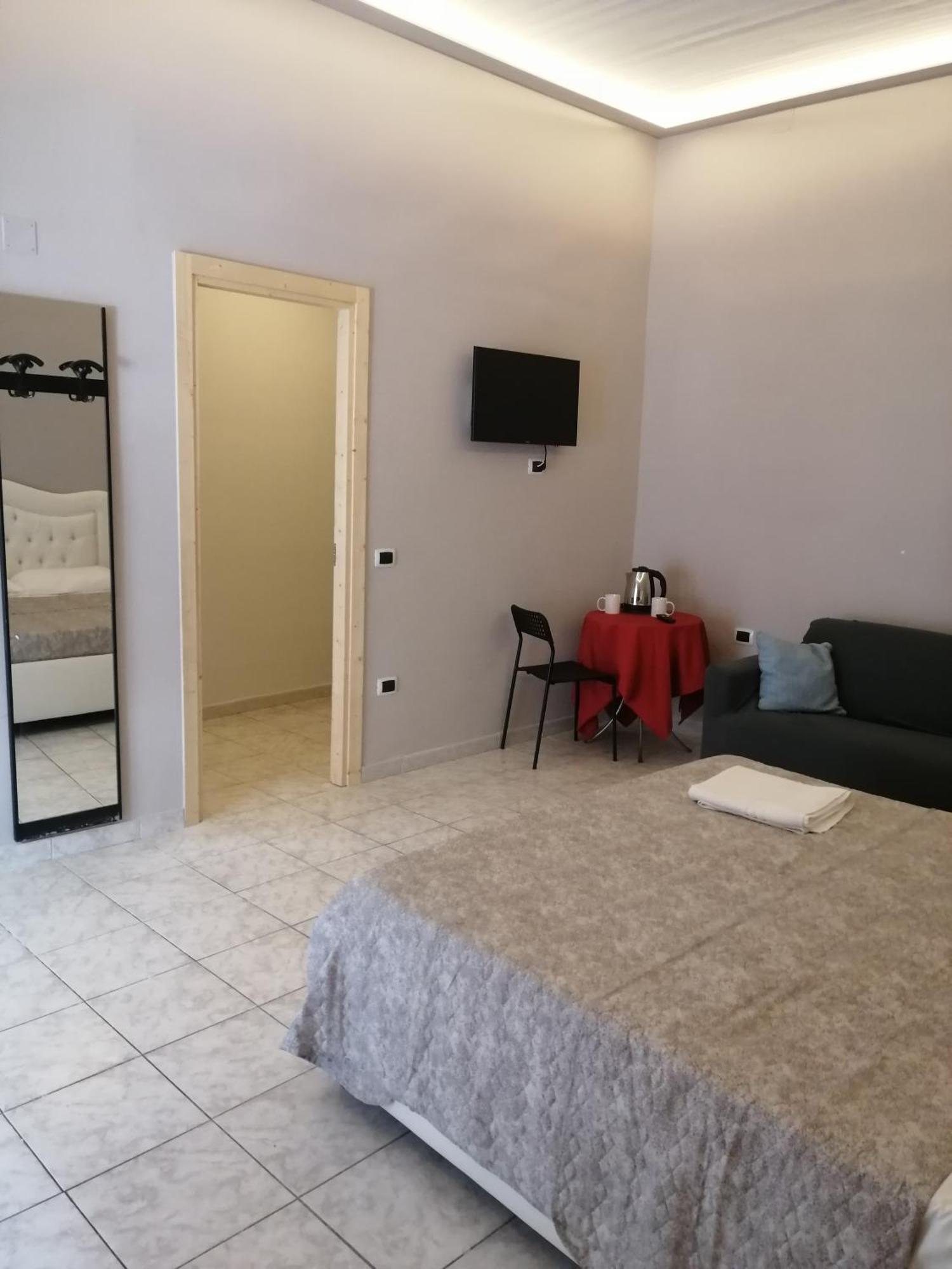 Francesco Home Napoli Bagian luar foto